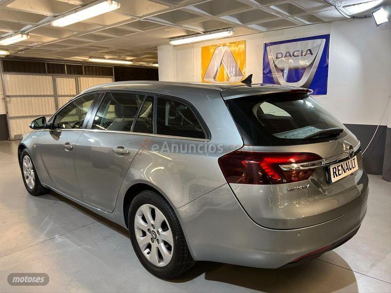 Opel Insignia ST 2.0 CDTI 130 CV Selective Auto de 2015 con 231.000 Km por 9.490 EUR. en Madrid