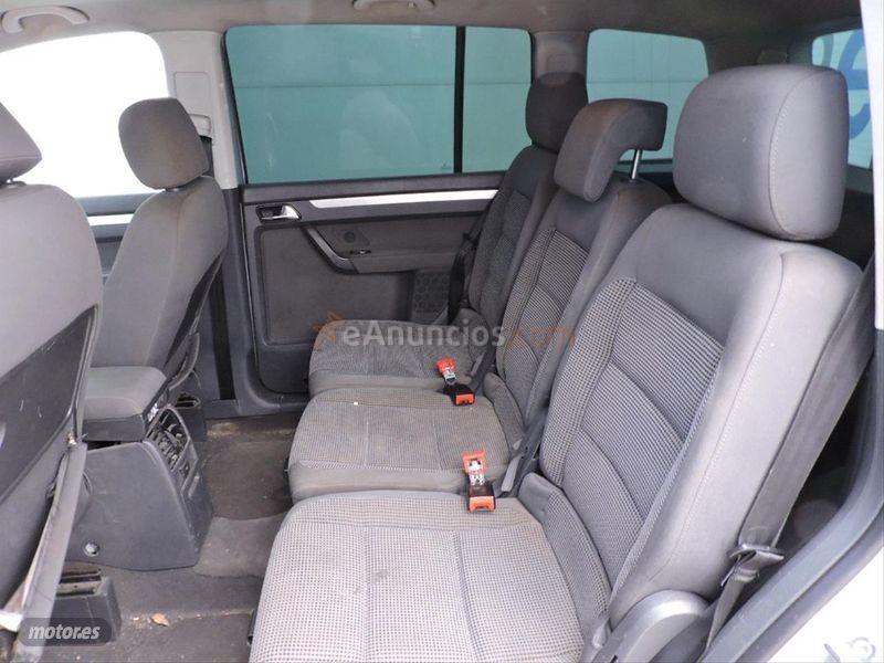 Volkswagen Touran 2.0 TDI ADVANCE de 2004 con 283.272 Km por 2.200 EUR. en La Rioja