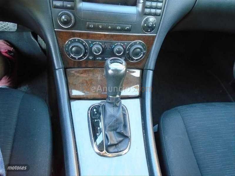 Mercedes Clase C C 220 CDI Classic Familiar de 2005 con 350.795 Km por 3.999 EUR. en Madrid
