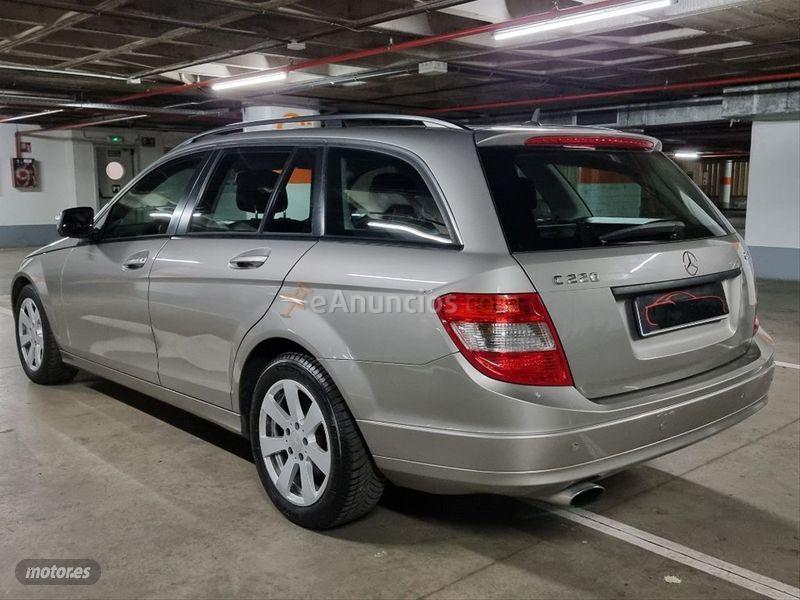 Mercedes Clase C C 220 CDI Elegance Estate de 2008 con 290.000 Km por 7.999 EUR. en Madrid