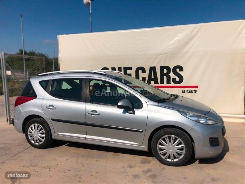 Peugeot 207 SW Confort 1.4 VTi 16v 95 de 2010 con 119.000 Km por 5.450 EUR. en Malaga
