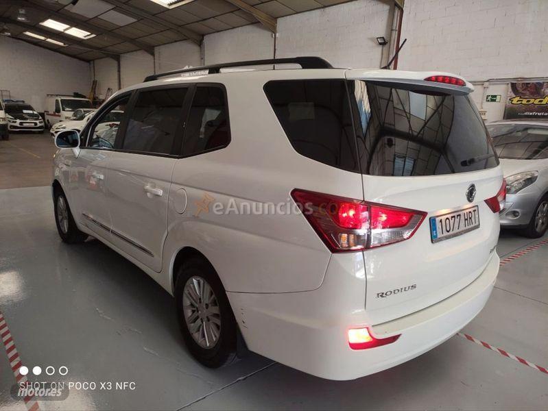 Ssangyong Rodius eXdi Limited de 2014 con 198.000 Km por 11.300 EUR. en Madrid