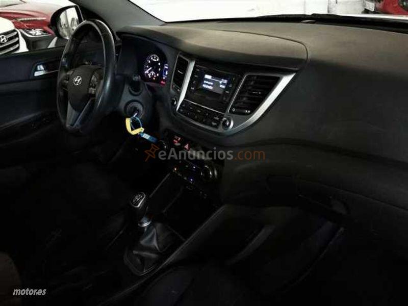 Hyundai Tucson 1.6 GDI BD Essence 4x2 131 de 2017 con 67.300 Km por 19.490 EUR. en Jaen