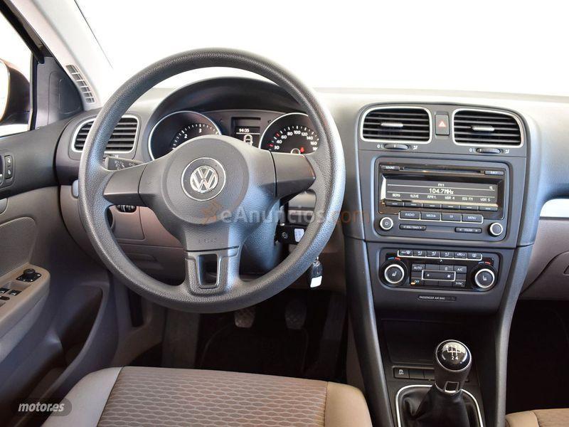 Volkswagen Golf Variant 1.6 TDI 105cv DPF Advance de 2013 con 106.502 Km por 10.970 EUR. en Madrid