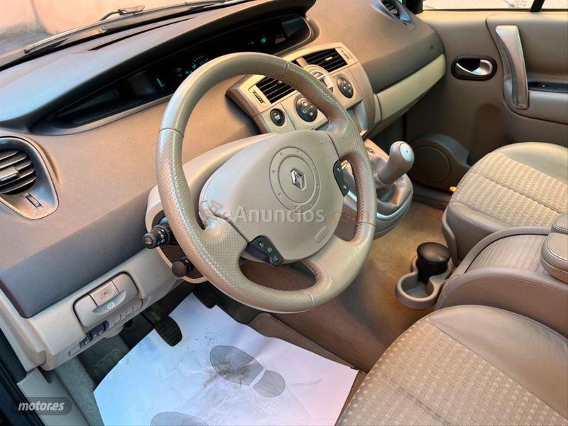 Renault Scenic Confort Dynamique 1.4 16V EU4 de 2005 con 135.654 Km por 3.499 EUR. en Barcelona