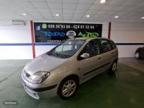 Renault Scenic CONFORT DYNAMIQUE 1.9DCI de 2003 con 280.000 Km por 1.490 EUR. en Asturias