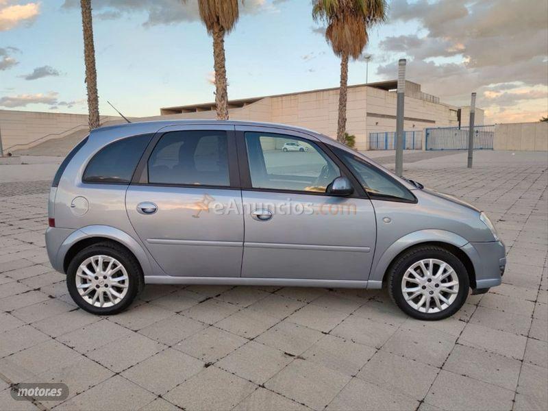 Opel Meriva 1.6 XEP Cosmo de 2009 con 103.000 Km por 4.500 EUR. en Malaga