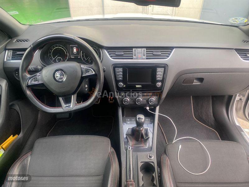 Skoda Octavia Combi 2.0 TDI CR 184cv RS de 2015 con 108.000 Km por 18.990 EUR. en Valladolid