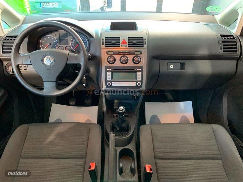 Volkswagen Touran 1.6 102 Traveller de 2007 con 176.000 Km por 7.990 EUR. en Madrid