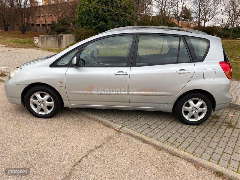Toyota Corolla Verso 1.8 VVTi Sol MMT de 2004 con 164.135 Km por 3.990 EUR. en Madrid