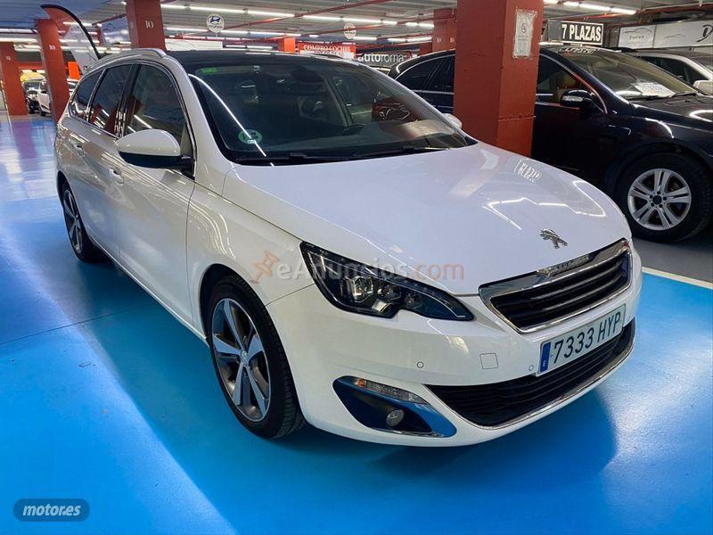 Peugeot 308 Nuevo 308 SW Allure 1.2 PureTech 130 SS de 2014 con 74.000 Km por 13.490 EUR. en Barcelona