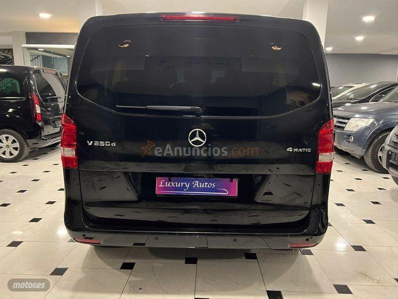 Mercedes Clase V 250 Bluetec Clase V Largo de 2016 con 204.000 Km por 29.999 EUR. en Madrid