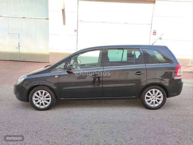 Opel Zafira 1.7 CDTi 110 CV Family de 2011 con 222.000 Km por 4.995 EUR. en Malaga