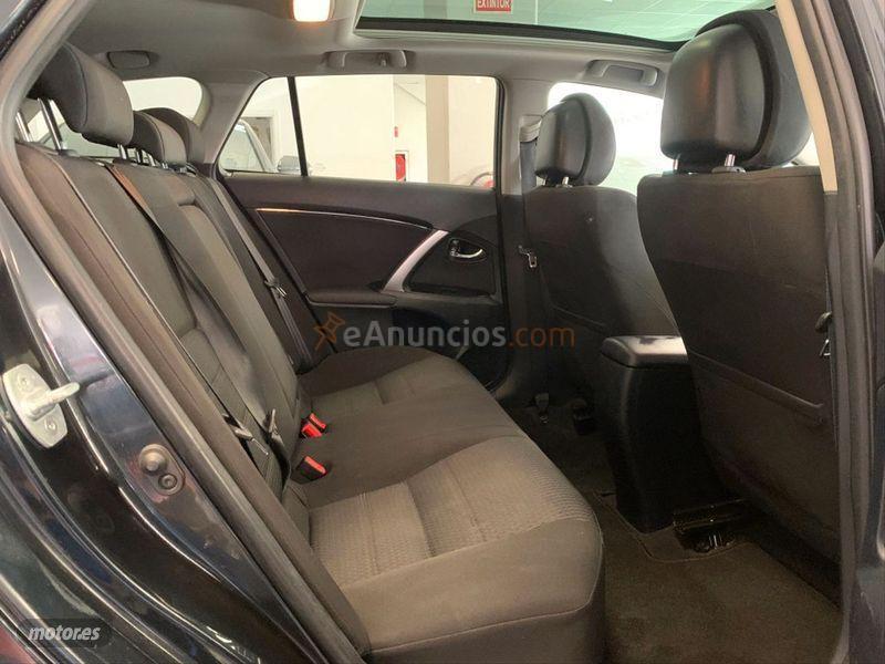 Toyota Avensis 120D Advance Cross Sport de 2012 con 258.500 Km por 6.490 EUR. en Madrid