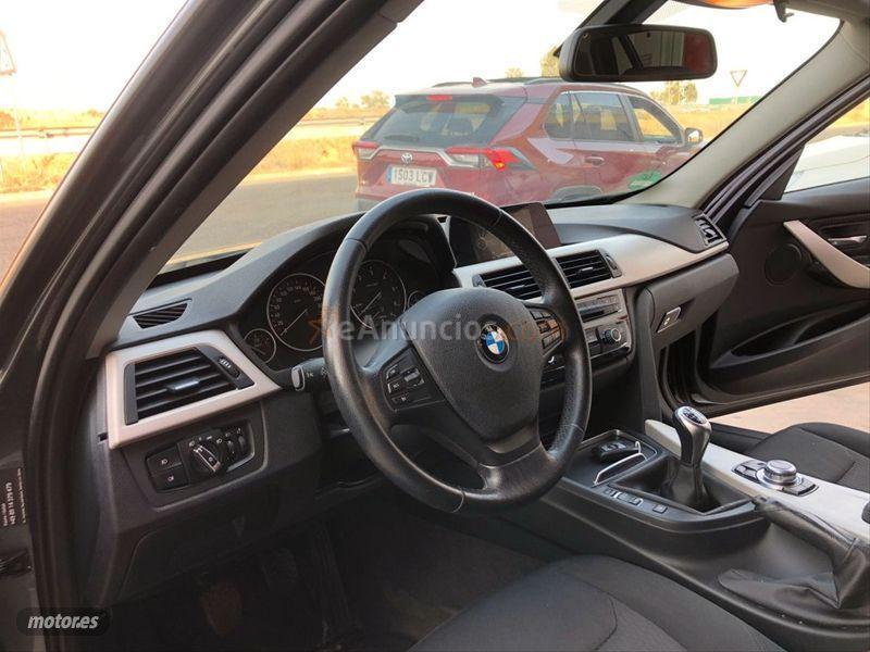 BMW Serie 3 316d Touring de 2016 con 154.000 Km por 13.799 EUR. en Sevilla