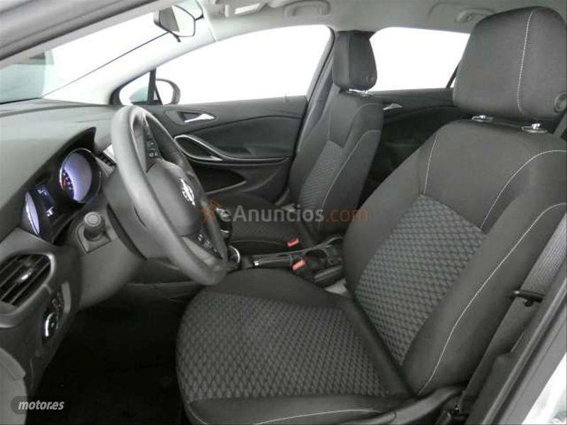 Opel Astra 1.6 CDTi 110 CV Selective ST de 2016 con 89.962 Km por 12.940 EUR. en Sevilla