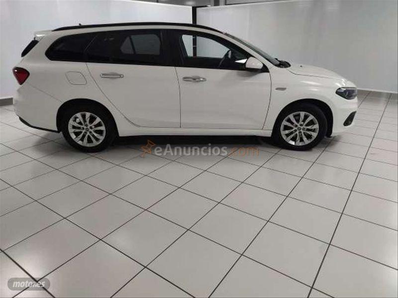 Fiat Tipo 1.3 Easy 70kW 95CV diesel Mjet. SW de 2018 con 31.514 Km por 13.940 EUR. en Sevilla