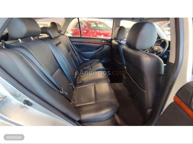 Toyota Avensis 2.2 D4D Sol Wagon de 2007 con 329.000 Km por 3.500 EUR. en Madrid