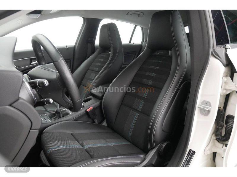 Mercedes Clase CLA CLA 200 d Shooting Brake de 2017 con 64.096 Km por 24.490 EUR. en Cadiz