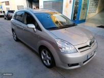 Toyota Corolla Verso 2.2 D4D 136cv Sol de 2006 con 115.000 Km por 5.600 EUR. en Salamanca