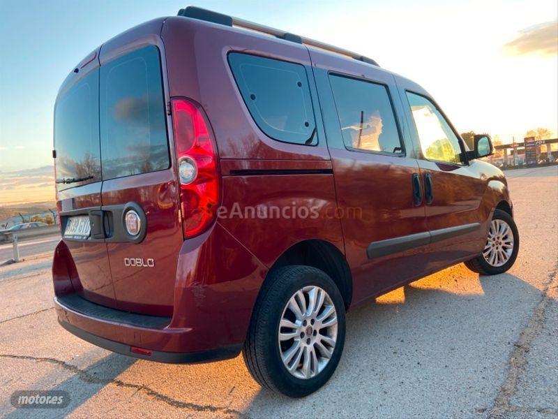 Fiat Doblo Panorama Emotion 2.0 Multijet 135cv de 2010 con 160.000 Km por 6.800 EUR. en Madrid
