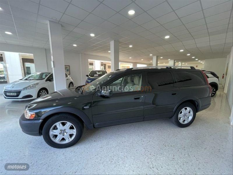 Volvo XC 70 2.4 D5 Momentum de 2005 con 345.000 Km por 4.500 EUR. en Huelva