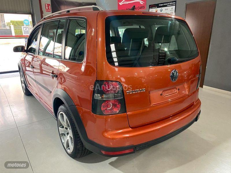 Volkswagen Touran 1.9 TDI 105cv Advance de 2010 con 160.000 Km por 9.800 EUR. en Granada