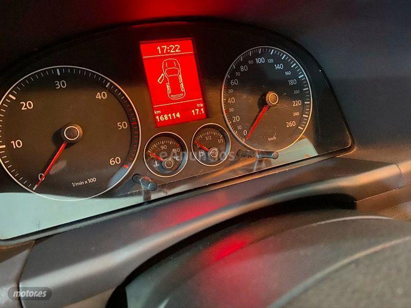 Volkswagen Touran 1.9 TDI 105cv Advance de 2010 con 160.000 Km por 9.800 EUR. en Granada