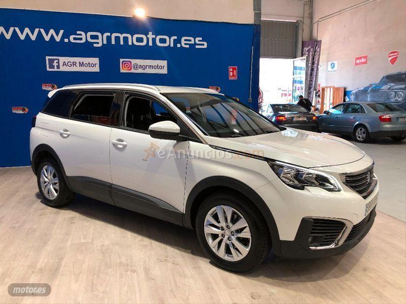 Peugeot 5008 Allure 1.6 BlueHDi 88KW 120CV de 2017 con 218.000 Km por 16.999 EUR. en Salamanca