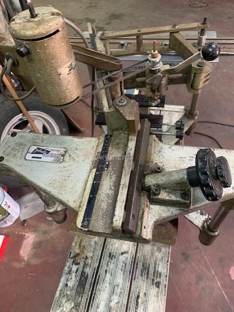 Diverso material para cerrajería.