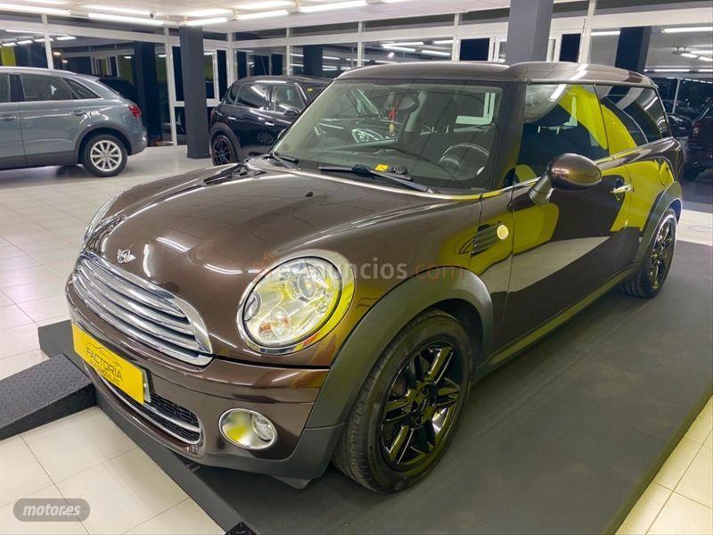 Mini Cooper Cooper D Clubman Auto de 2009 con 158.000 Km por 9.490 EUR. en La Coruna
