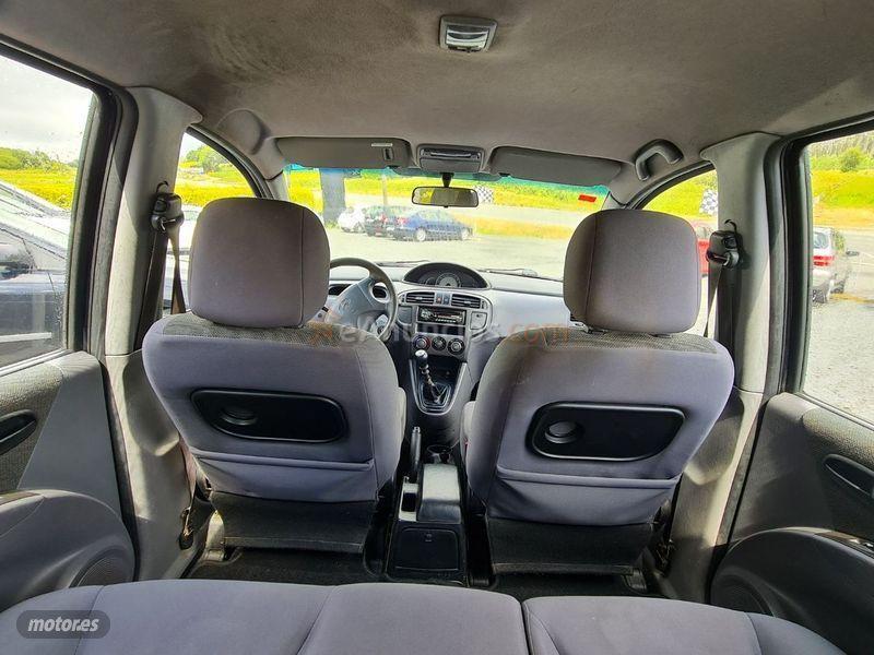 Hyundai Matrix 1.5 CRDi 16v GLS de 2005 con 357.000 Km por 2.200 EUR. en La Coruna