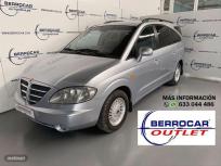 Ssangyong Rodius 270Xdi Limited de 2005 con 182.010 Km por 5.500 EUR. en Sevilla