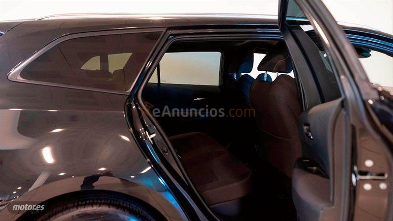 Toyota Corolla 1.8 125H ACTIVE TECH ECVT TOU SPORT de 2021 con 8.914 Km por 21.900 EUR. en Cadiz