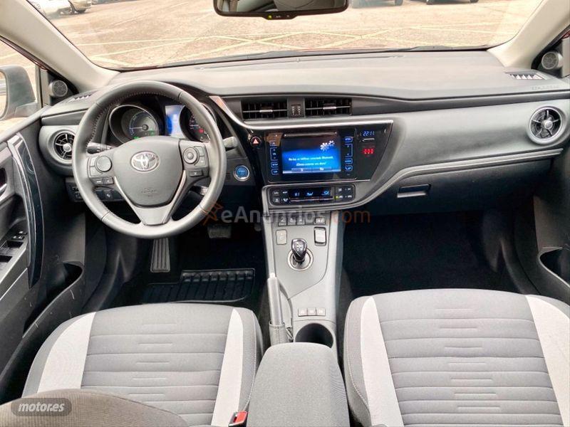 Toyota Auris 1.8 140H Feel EditionLED T.Sport de 2019 con 55.100 Km por 17.900 EUR. en Madrid