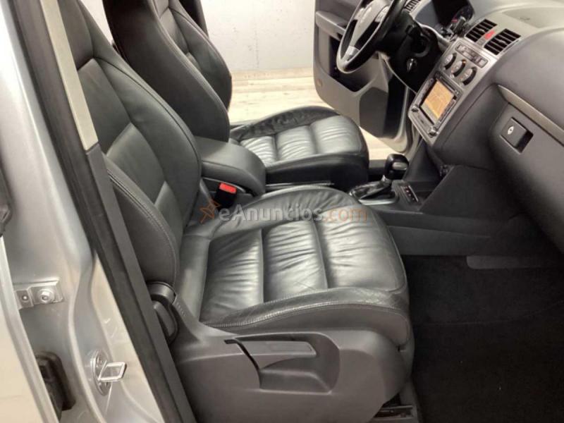 Volkswagen Touran 2.0TDi DSG 