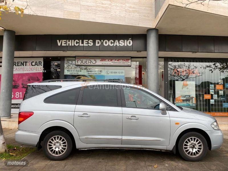 Ssangyong Rodius 270Xdi Premium de 2011 con 142.000 Km por 9.990 EUR. en Barcelona