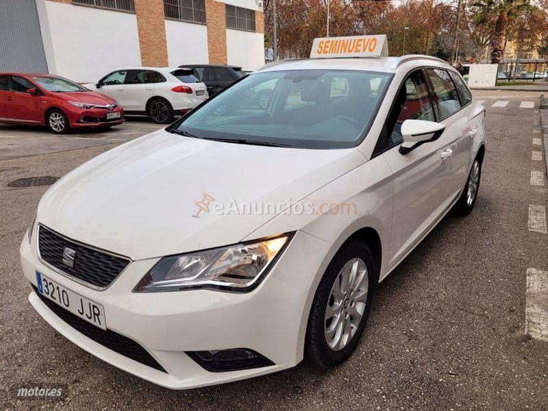 Seat Leon ST 1.6 TDI 110cv StSp Style Ecomotive de 2015 con 210.732 Km por 9.500 EUR. en Malaga