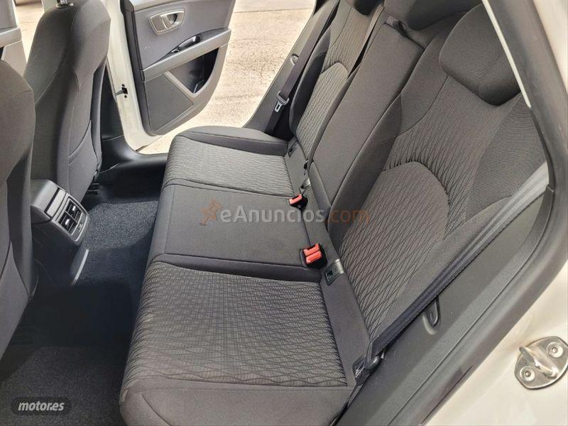 Seat Leon ST 1.6 TDI 110cv StSp Style Ecomotive de 2015 con 210.732 Km por 9.500 EUR. en Malaga