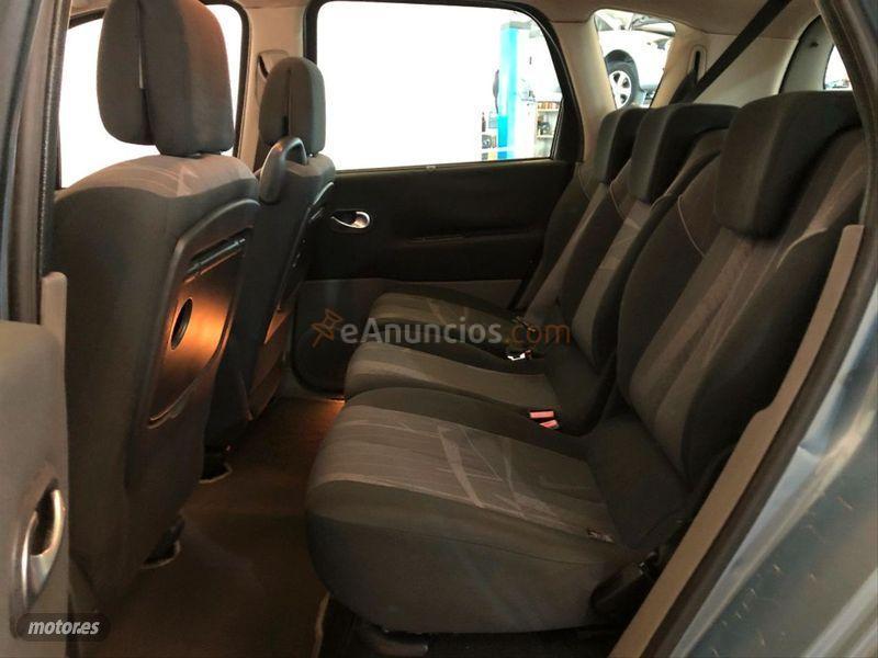 Renault Scenic LUXE DYNAMIQUE 1.9DCI de 2004 con 244.000 Km por 2.790 EUR. en Valencia