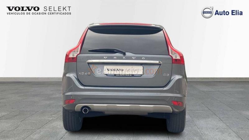 Volvo XC-60 2.0 D3 MOMENTUM AUTO 5P