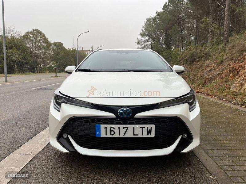 Toyota Corolla 2.0 180H STYLE ECVT TOURING SPORT de 2021 con 1.999 Km por 25.990 EUR. en Barcelona