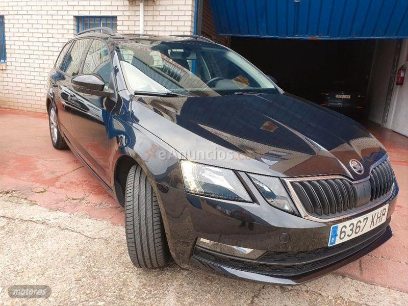 Skoda Octavia Combi 1.6 TDI CR 85KW 115CV Ambition de 2018 con 139.000 Km por 13.999 EUR. en Madrid