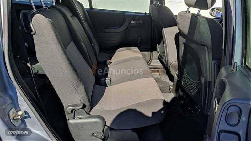 Opel Zafira 2.0 Dti 16v Edicion Especial de 2005 con 225.000 Km por 2.500 EUR. en Madrid