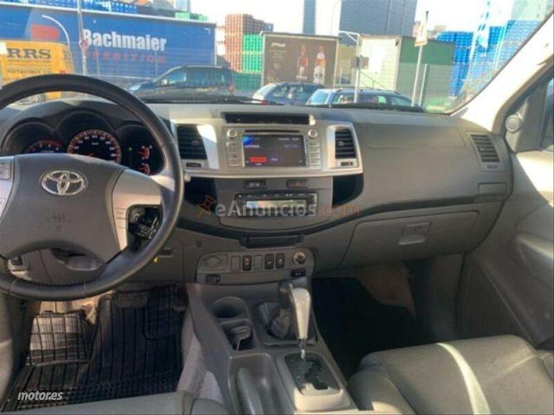 Toyota Hilux 3.0 D4D Cabina Doble VXL de 2012 con 172.000 Km por 24.999 EUR. en Zaragoza