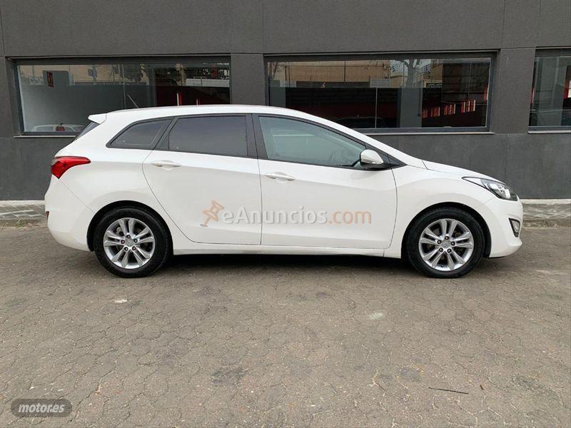 Hyundai i30 CW 1.6 CRDi 110cv Go de 2014 con 60.000 Km por 9.495 EUR. en Madrid