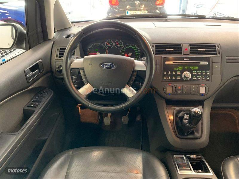 Ford Focus C-Max 2.0 TDCi Ghia de 2005 con 266.000 Km por 3.990 EUR. en Madrid
