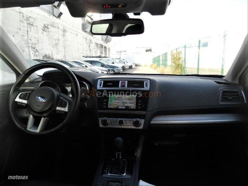 Subaru Outback 2.5i Executive Plus CVT Lineartronic AWD de 2018 con 49.000 Km por 26.990 EUR. en Madrid