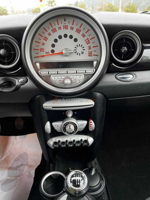 MINI Cooper D 110cv 6 vel. 