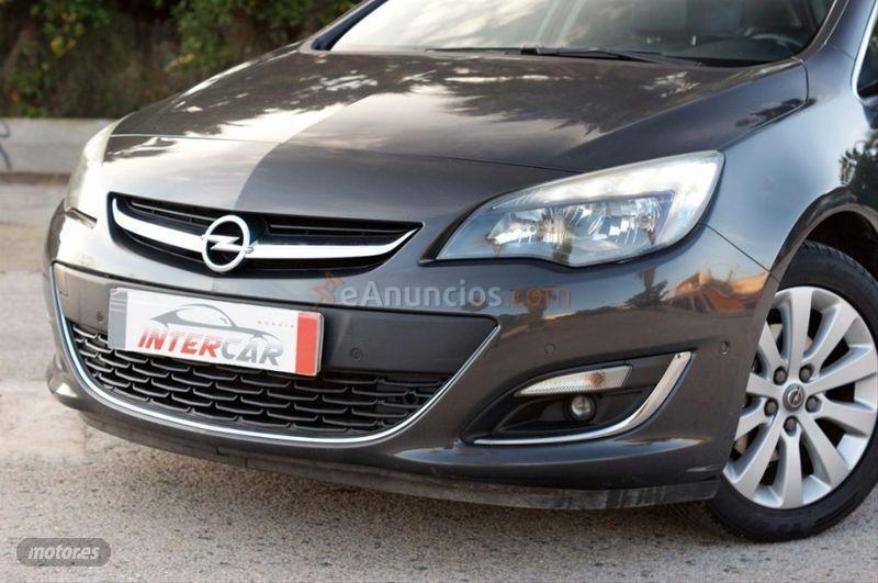 Opel Astra 2.0 CDTi 165 CV Excellence Auto ST de 2015 con 240.700 Km por 9.500 EUR. en Murcia